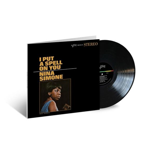 Vinil album borító Nina Simone fotójával és szöveggel, fekete háttérrel.