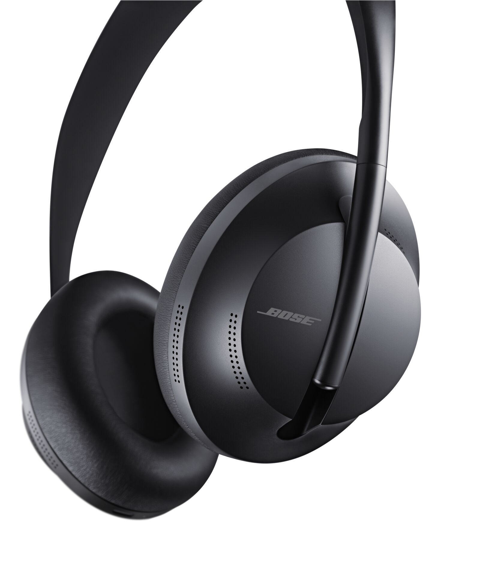 700 Schwarz Headphones BOSE Kopfhörer Noise-Cancelling, inkl. Over-ear Bluetooth kabellose Ladeetui