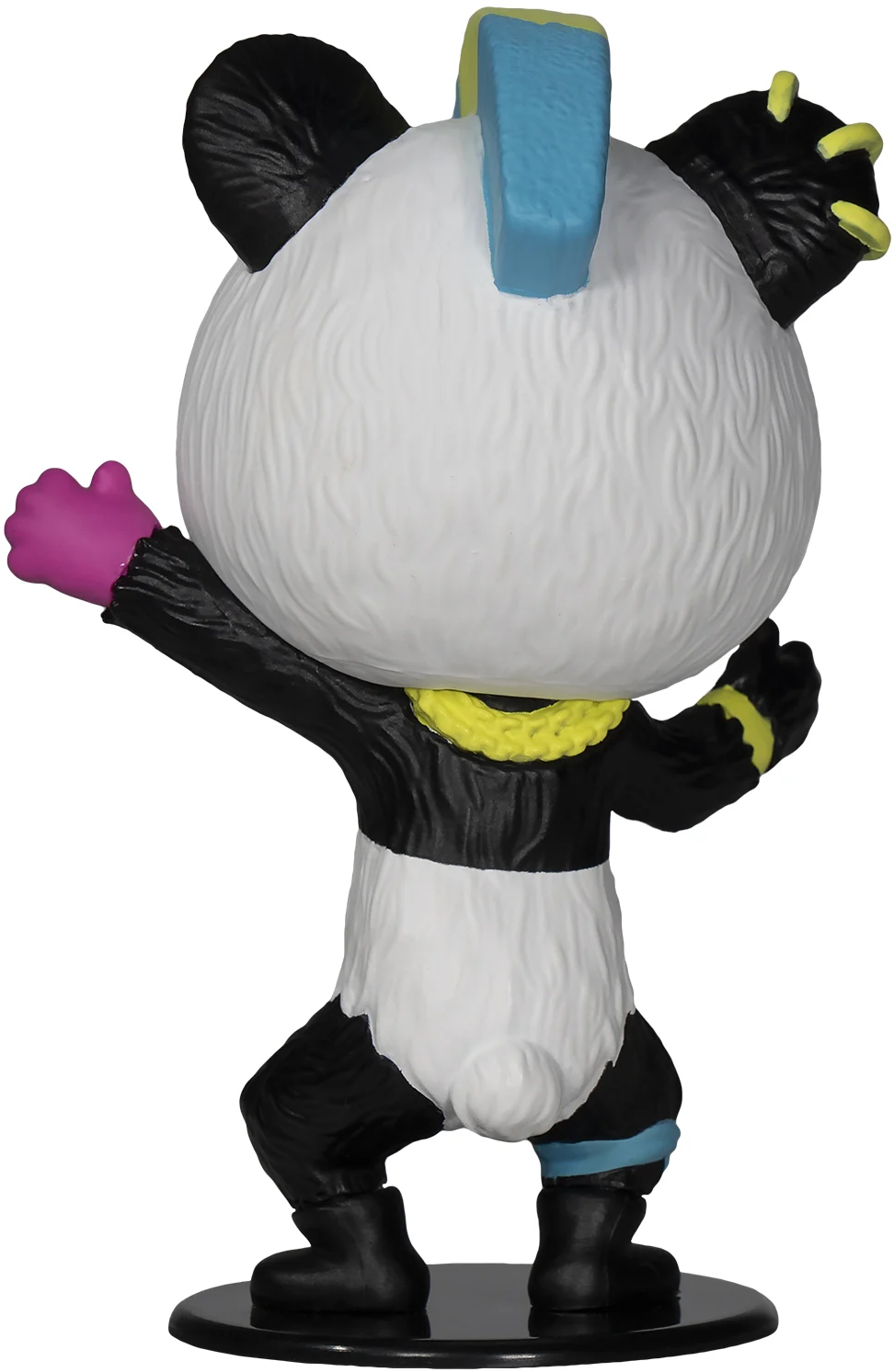 Eine Panda-Figur, die abgewandt ist, mit Irokesenschnitt, gelbem Kragen und pinker Hand. Schwarz-Weiß.