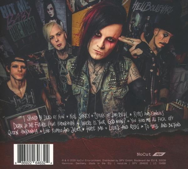 Albumcover mit einer Band mit dramatischem Make-up. Der Text enthält Songtitel und den Bandnamen.