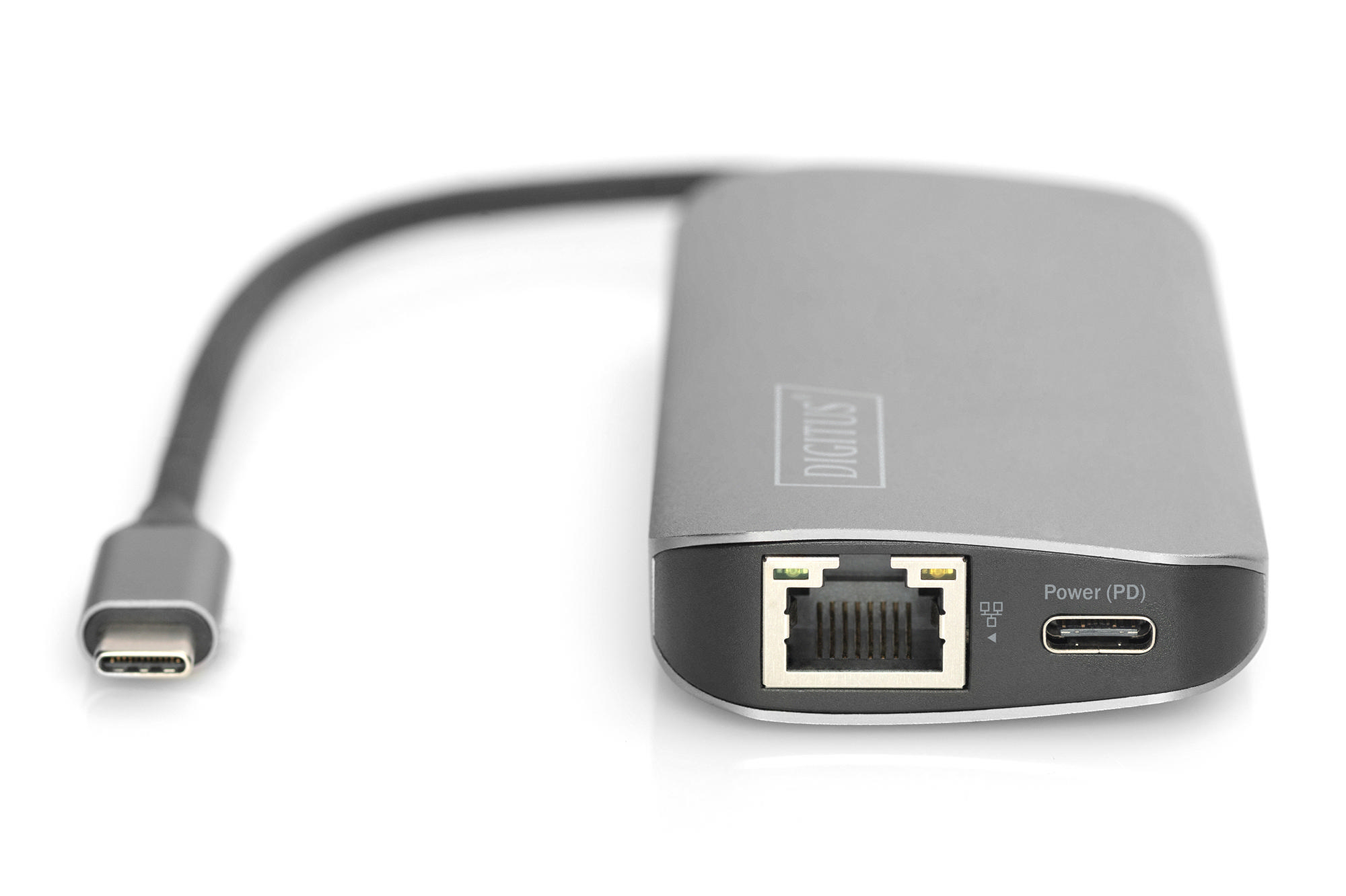 Graues Gerät mit Ethernet-Anschluss, USB-C und Digitus-Branding.
