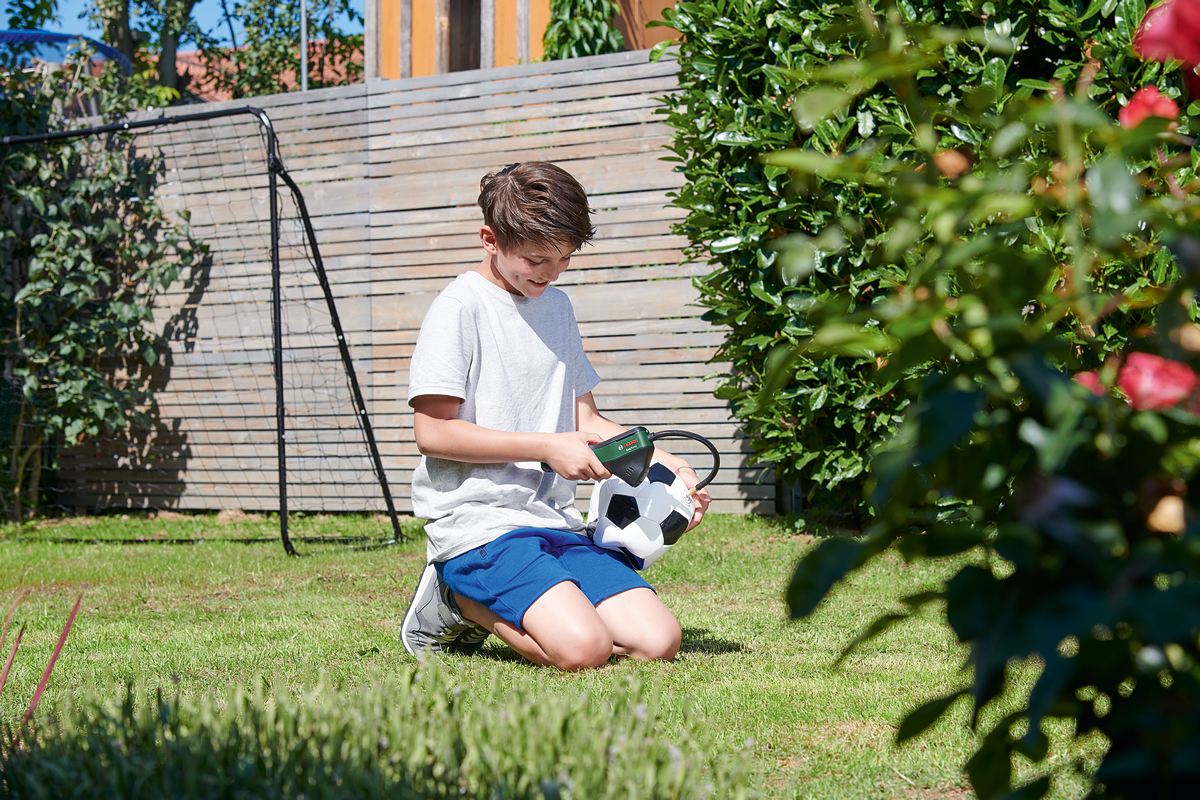 Egy Philips VoiceTracer hangrögzítő dobozzal, kijelzővel és gombokkal.