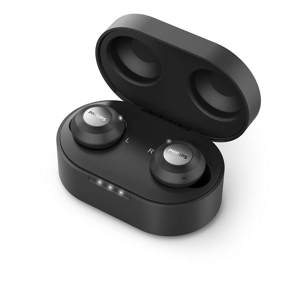 Schwarze kabellose Philips-Ohrhörer mit geöffnetem Ladecase.