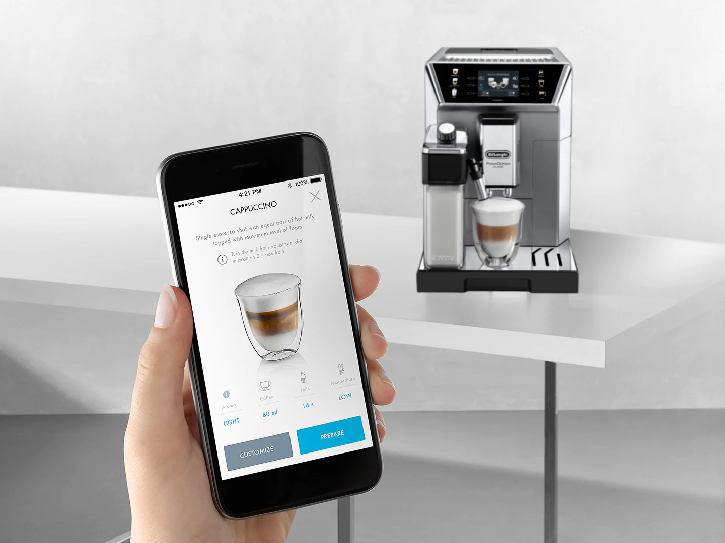 DE LONGHI  PrimaDonna Class (ECAM550.85.MS) - Volautomatische espressomachine - Zilver