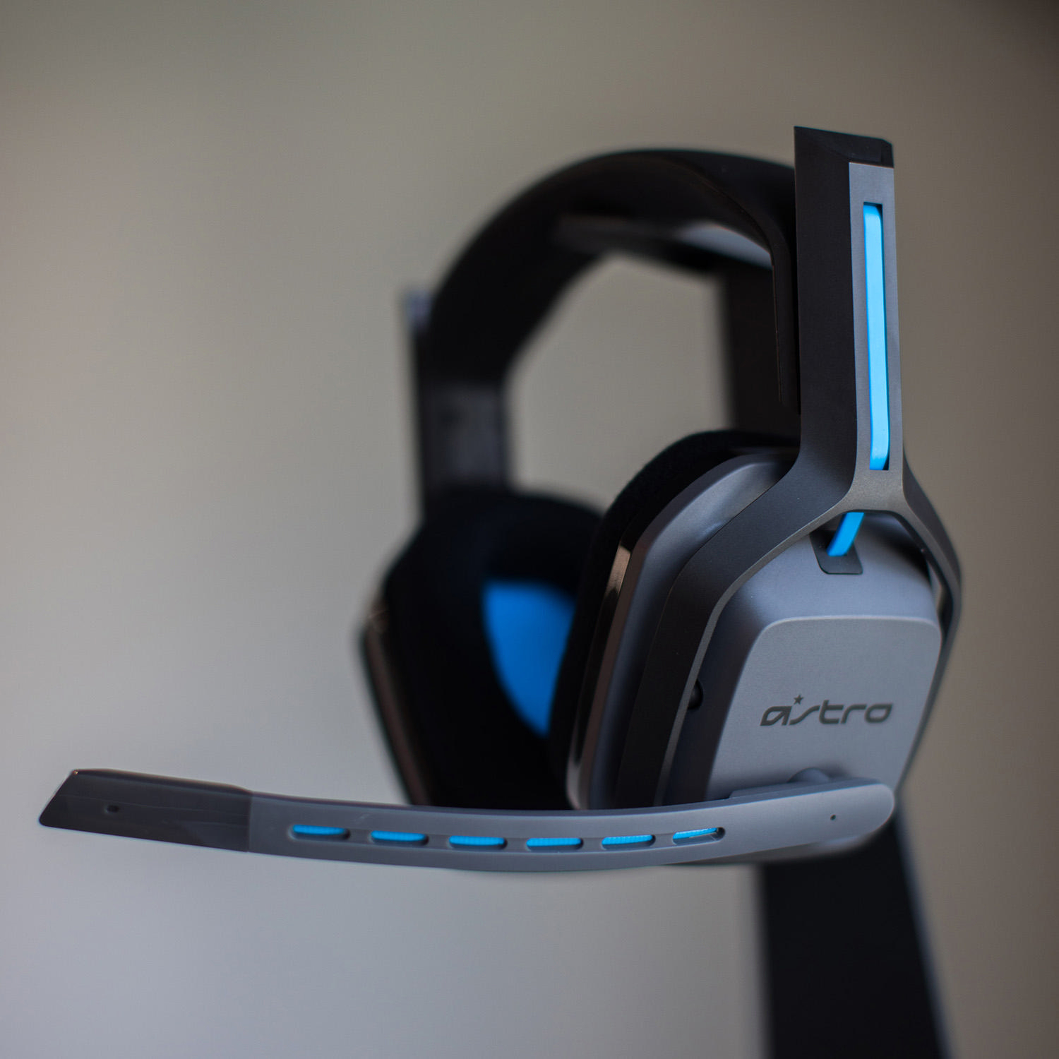ASTRO GAMING A20 Wireless for PlayStation 4 und 5, Over-ear Gaming Headset Grau/Blau