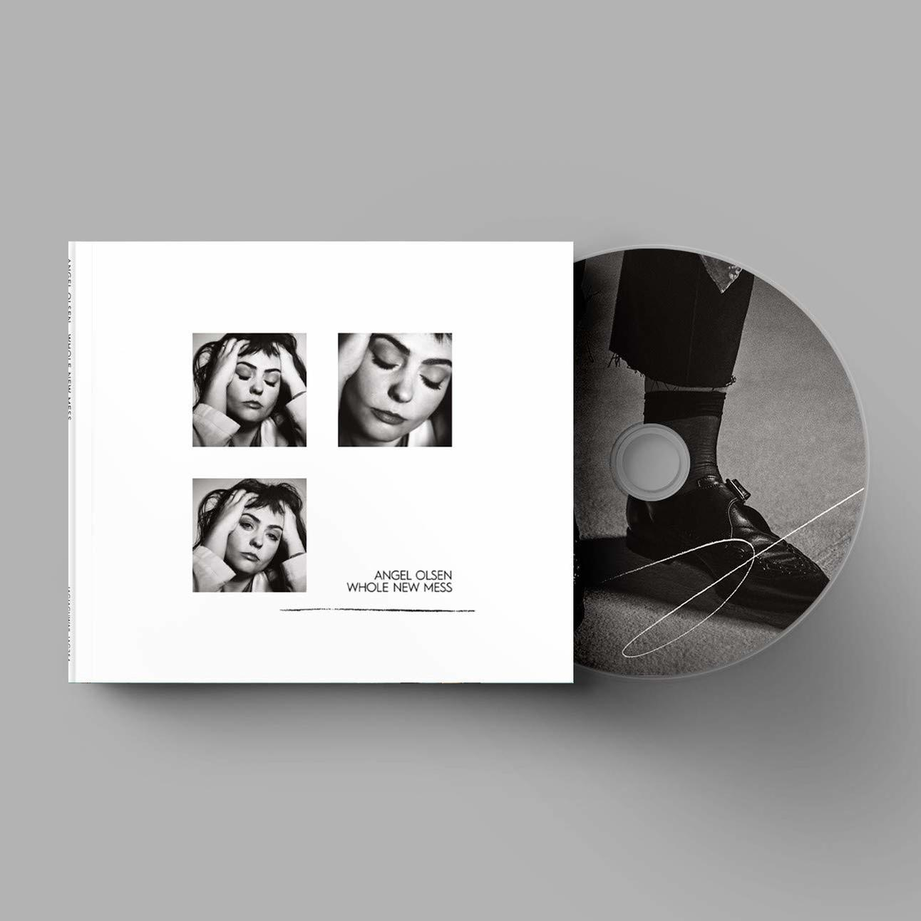 CD-Albumcover mit Porträts von Angel Olsen und einer CD.