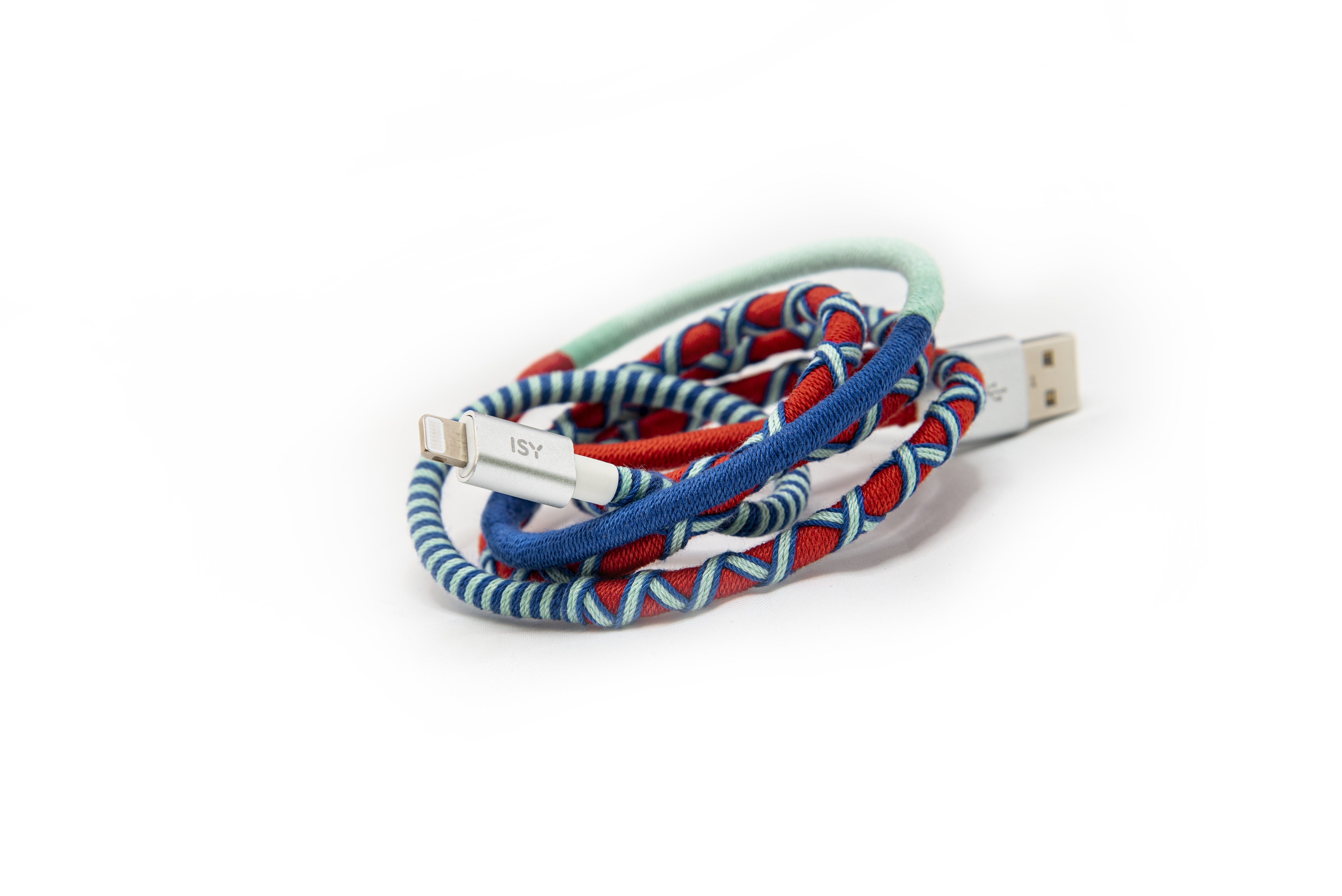 Ein USB-Kabel mit Lightning-Anschluss, bunt geflochten.