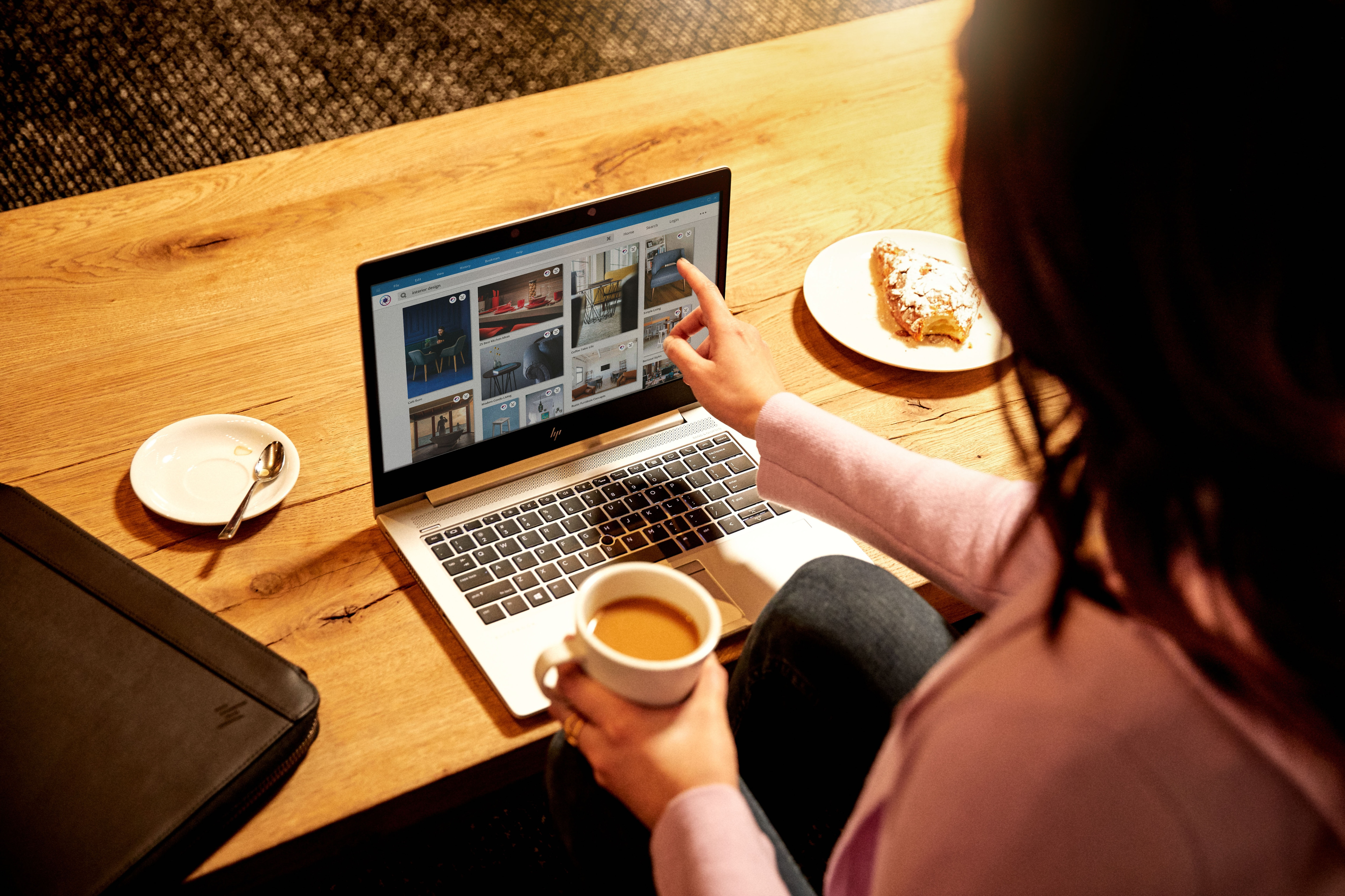 HP - B2B EliteBook 830 G6 - 13,3 Zoll - Intel® Core™ i7 i7-8565U - 16 GB - 512 GB - Intel® UHD 620 - Windows 10 Pro (64 Bit)