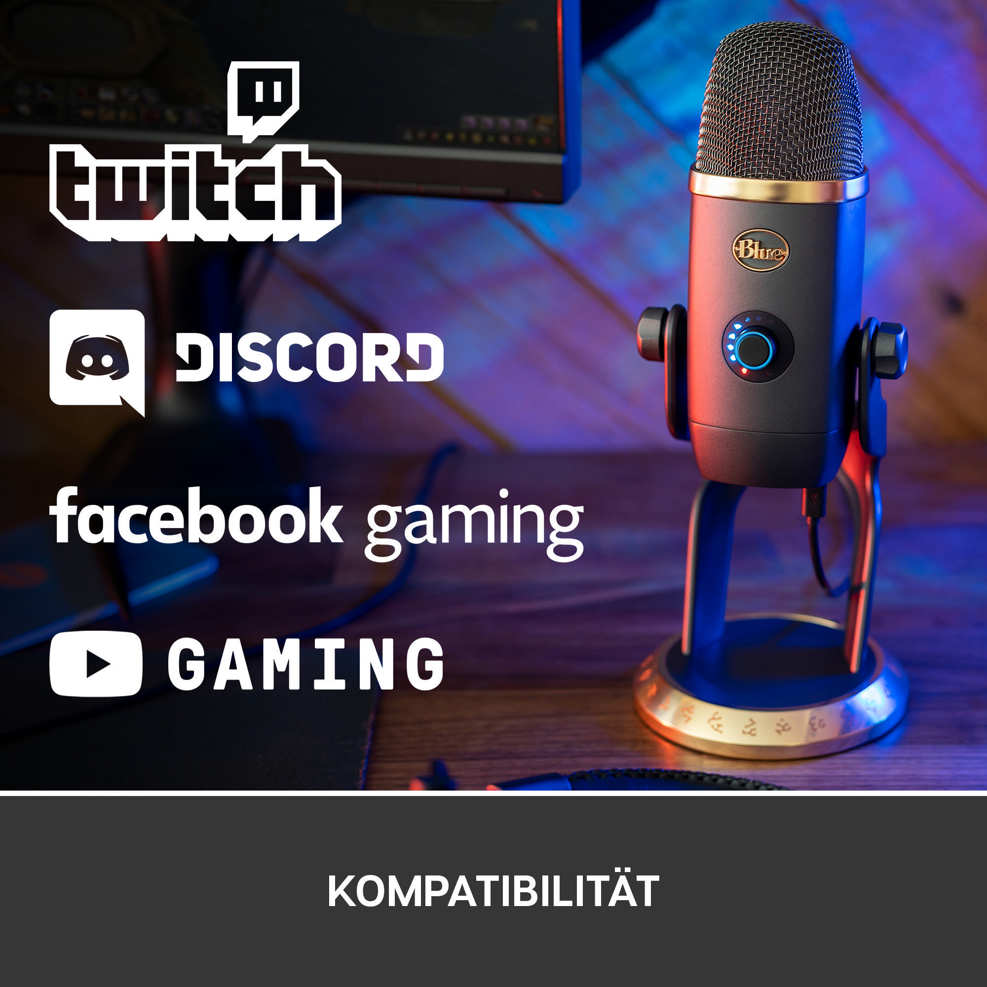 Ein Mikrofon mit Gaming-Logos auf einem Holztisch.