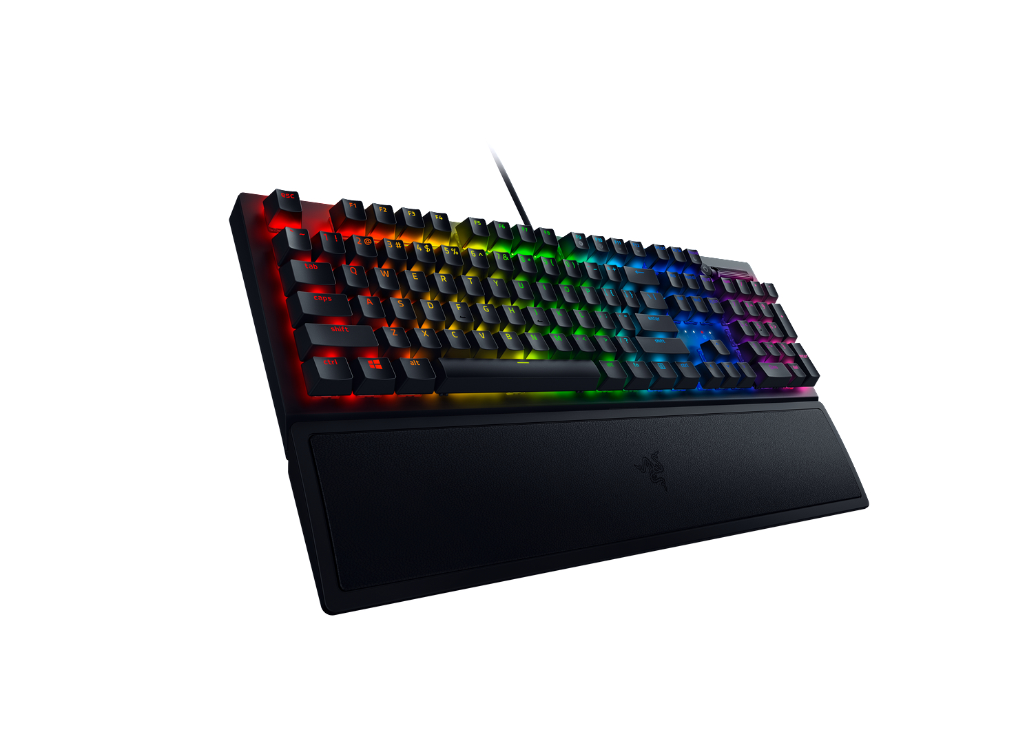 Eine schwarze Razer-Tastatur mit Regenbogen-Hintergrundbeleuchtung und Handballenauflage auf weißem Hintergrund.