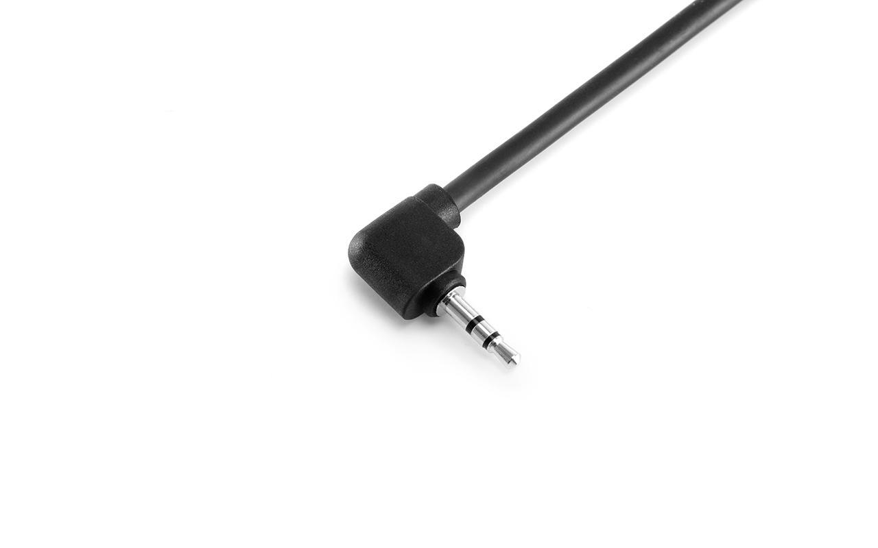 Ein schwarzer 3,5-mm-Audioanschluss.