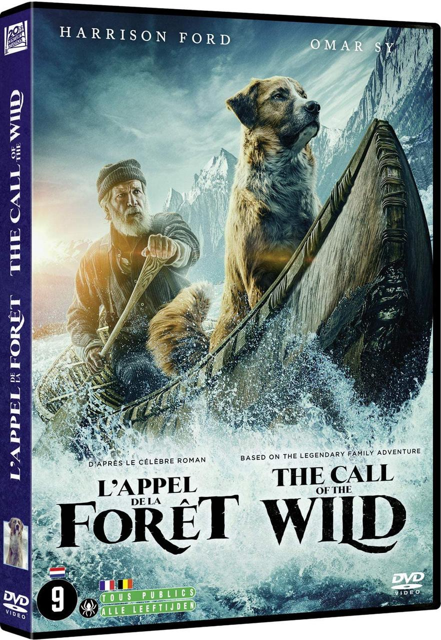 DVD-hoes met Harrison Ford. Een hond in een boot met bergen. De titel is Call of the Wild.
