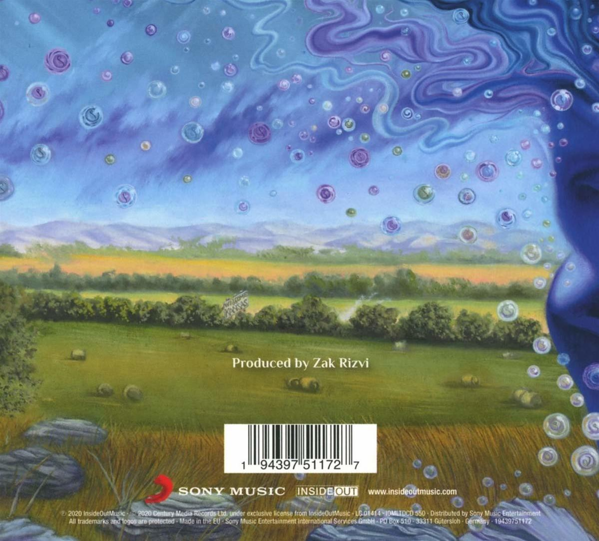 Pochette de CD avec un paysage coloré et des éléments abstraits.