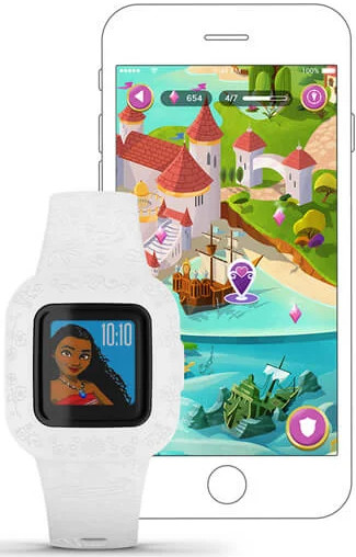 Smartwatch blanche avec une application de jeu sur l'écran et smartphone affichant le jeu.