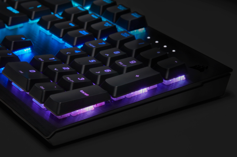 CORSAIR K60 RGB, Gaming Tastatur, Mechanisch, Cherry MX Low Profile, kabelgebunden, Schwarz