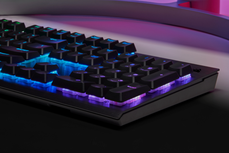 CORSAIR K60 RGB, Gaming Tastatur, Mechanisch, Cherry MX Low Profile, kabelgebunden, Schwarz