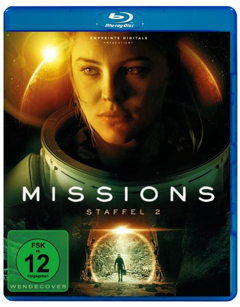 Blu-ray-Cover: Frau im Raumanzug, Filmtitel 'MISSIONS'. Eine Person geht durch ein Portal.