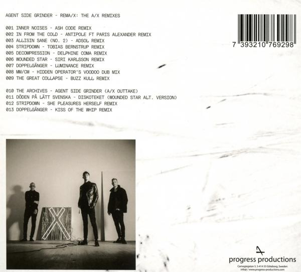 Ein CD-Cover mit drei Männern in Schwarz hinter einem kreuzförmigen Objekt.