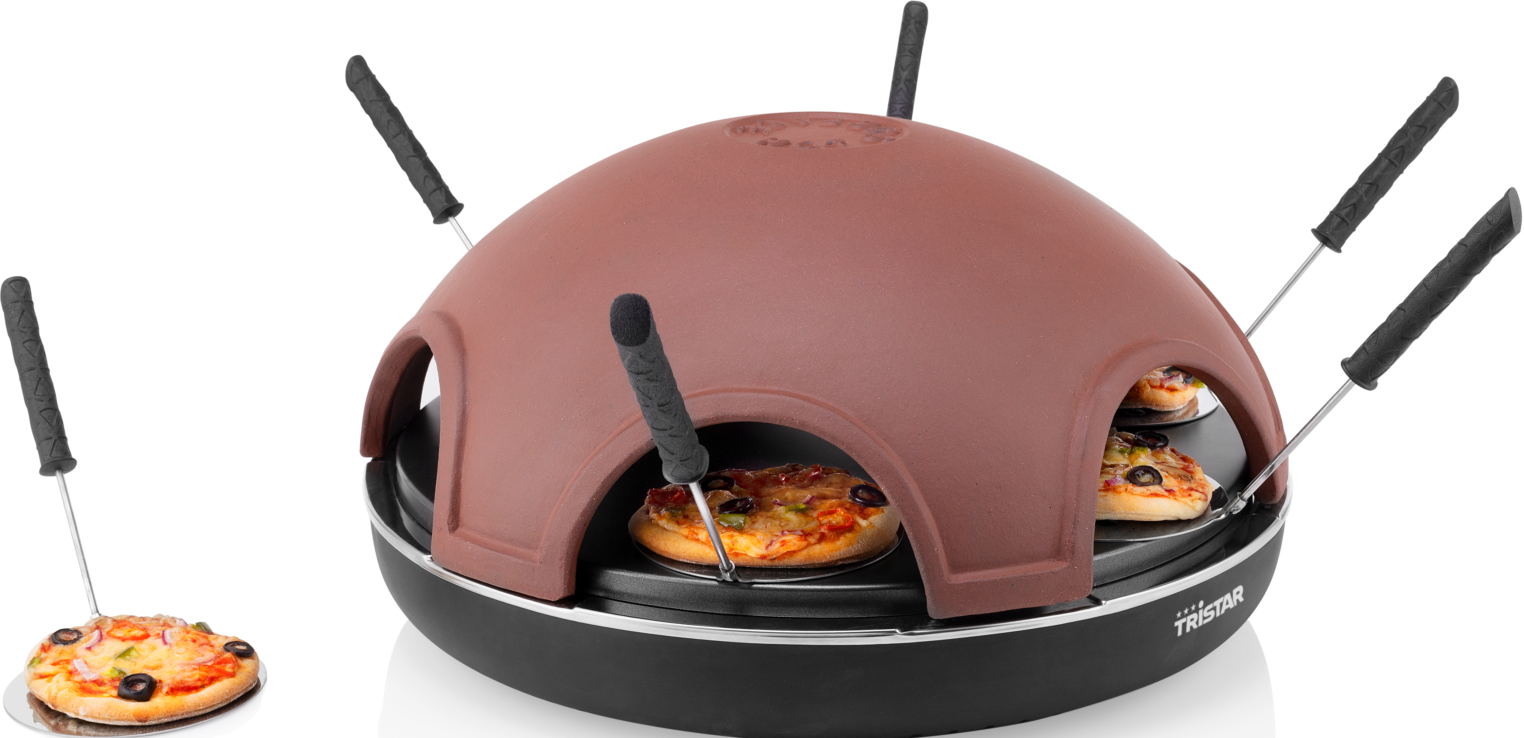 Un four à pizza avec des pizzas à l'intérieur et une pizza sur un plateau.