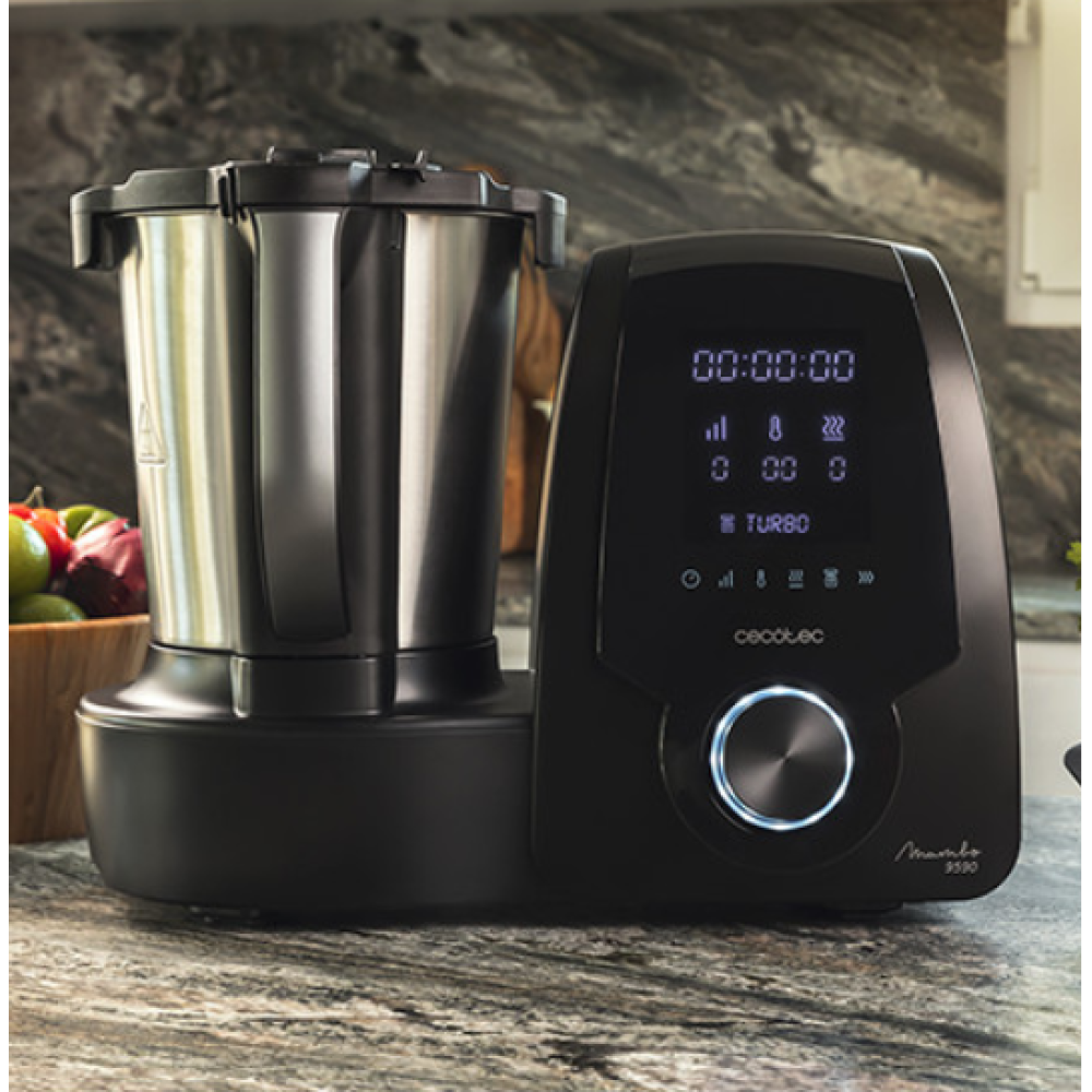 Electrodoméstico de cocina negro con pantalla digital y recipiente de acero inoxidable.