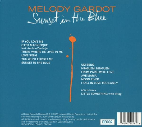 Albumcover für Melody Gardots 'Sunset in the Blue' mit Titelliste und orangefarbenem Spritzer.