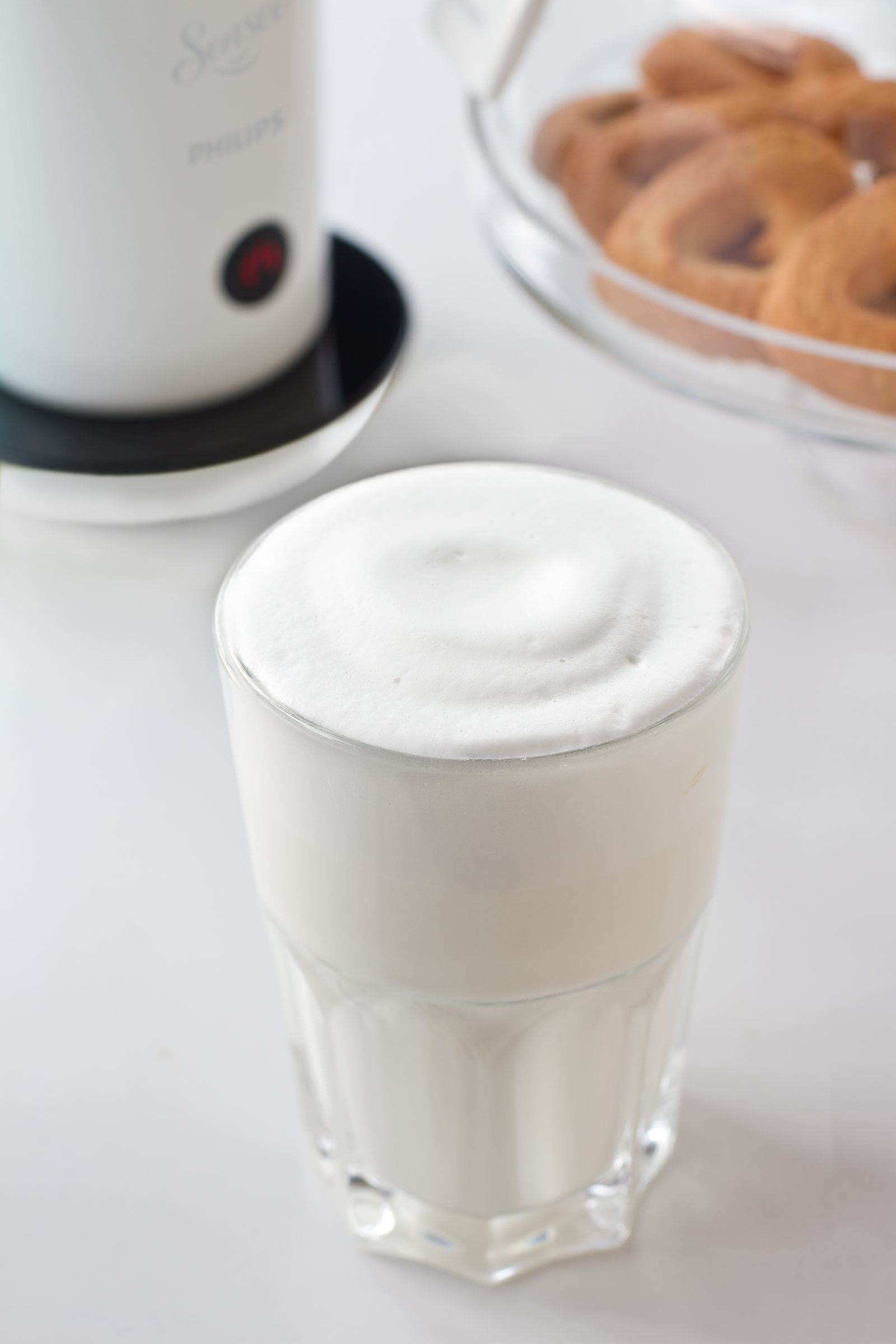 PHILIPS Milchaufschäumer CA6500/01 Senseo Milk Twister, weiß Milchaufschäumer (Weiß, 500 Watt, 0,12 l)
