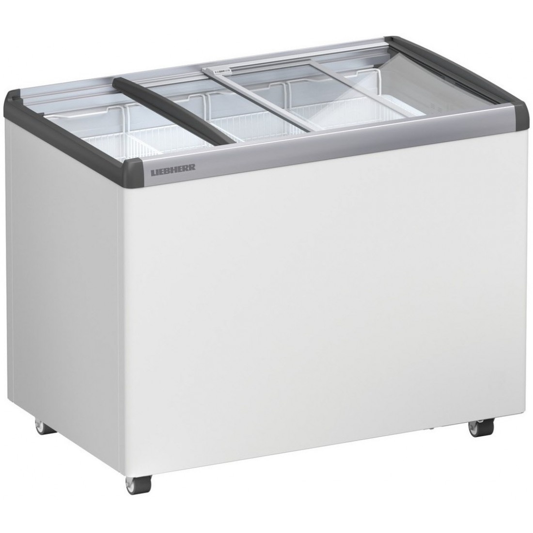 Weißer Liebherr-Truhen-Gefrierschrank auf Rollen, drei Glastüren.