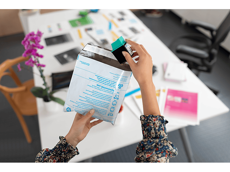 Thumbnail - HP 305XL High Yield Tri-color Original Ink Cartridge (3YM63AE) Tintenpatrone Cyan, Magenta, Gelb