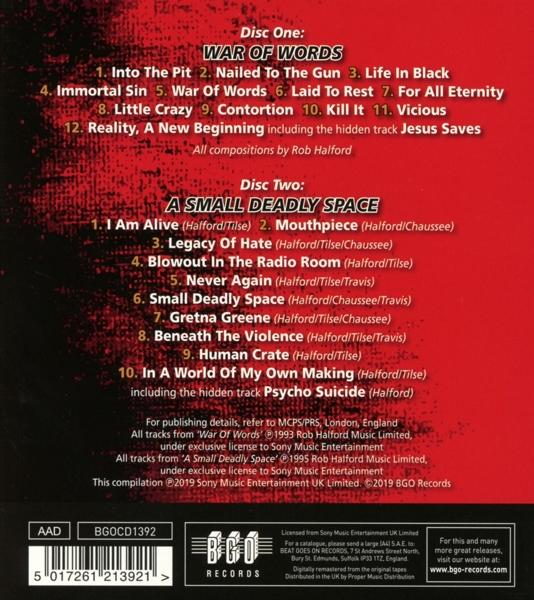 Album-Rückseite mit Songtiteln und Credits in roter und weißer Schrift auf dunklem Hintergrund.