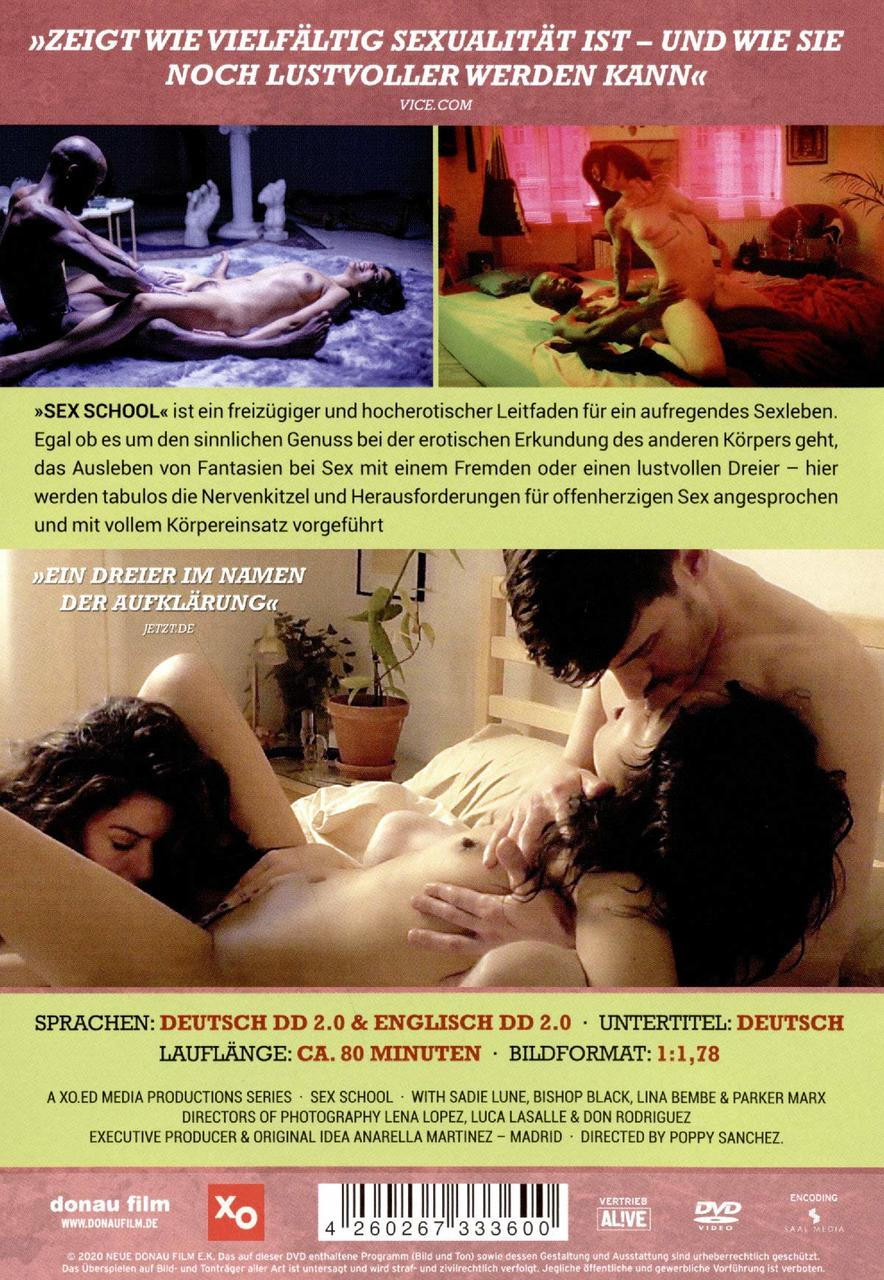Rückseite einer DVD. Text und Bilder beziehen sich auf explizite sexuelle Inhalte.