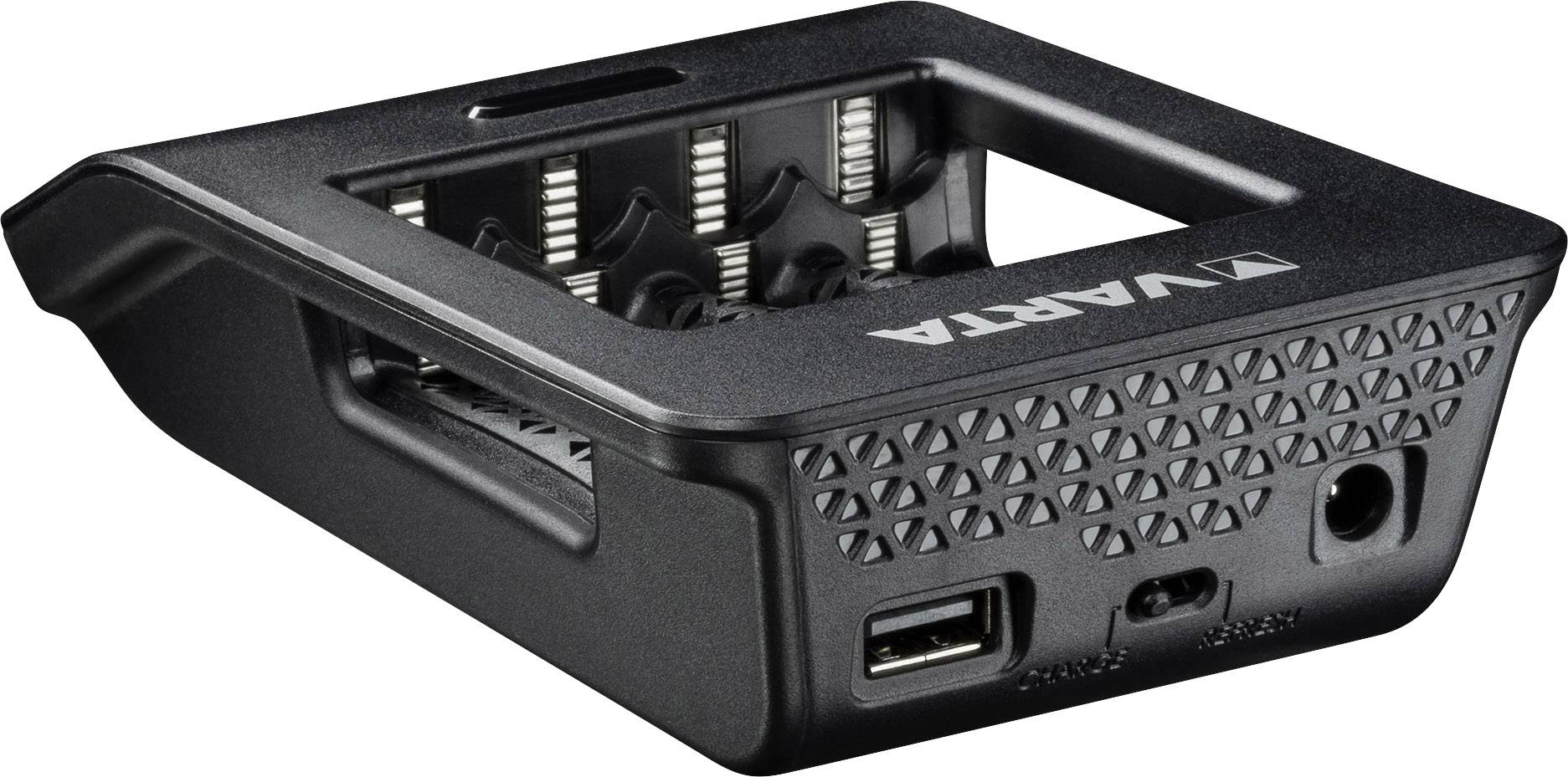 Fekete Varta akkumulátortöltő. USB port és egyéb bemeneti portok láthatók. Perforált előlap.