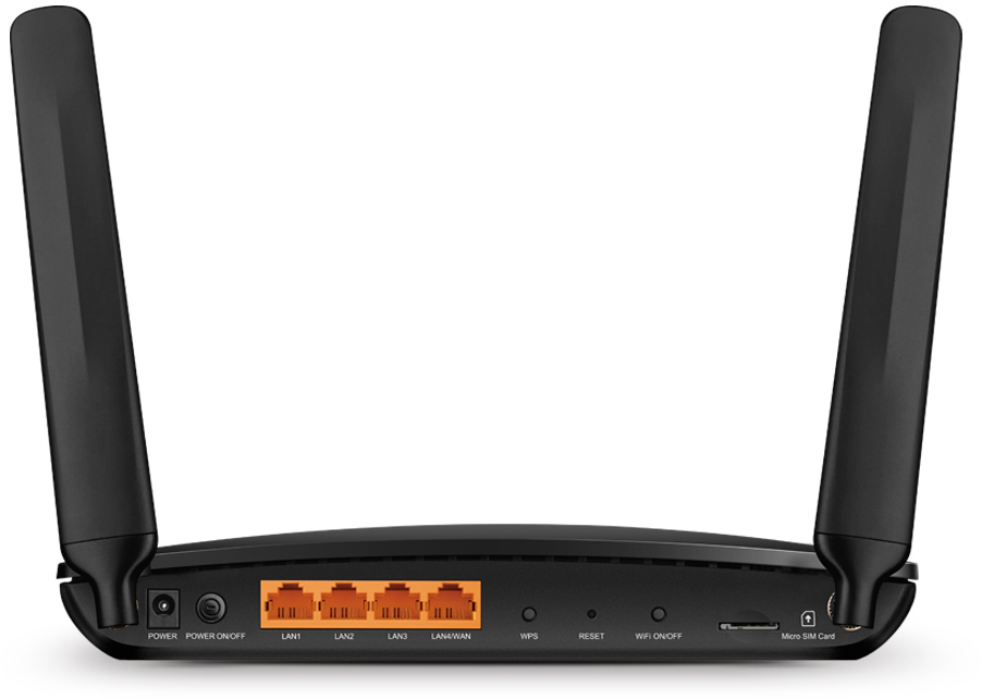 Fekete router két antennával, több porttal és bekapcsológombbal, fehér alapon izolálva.