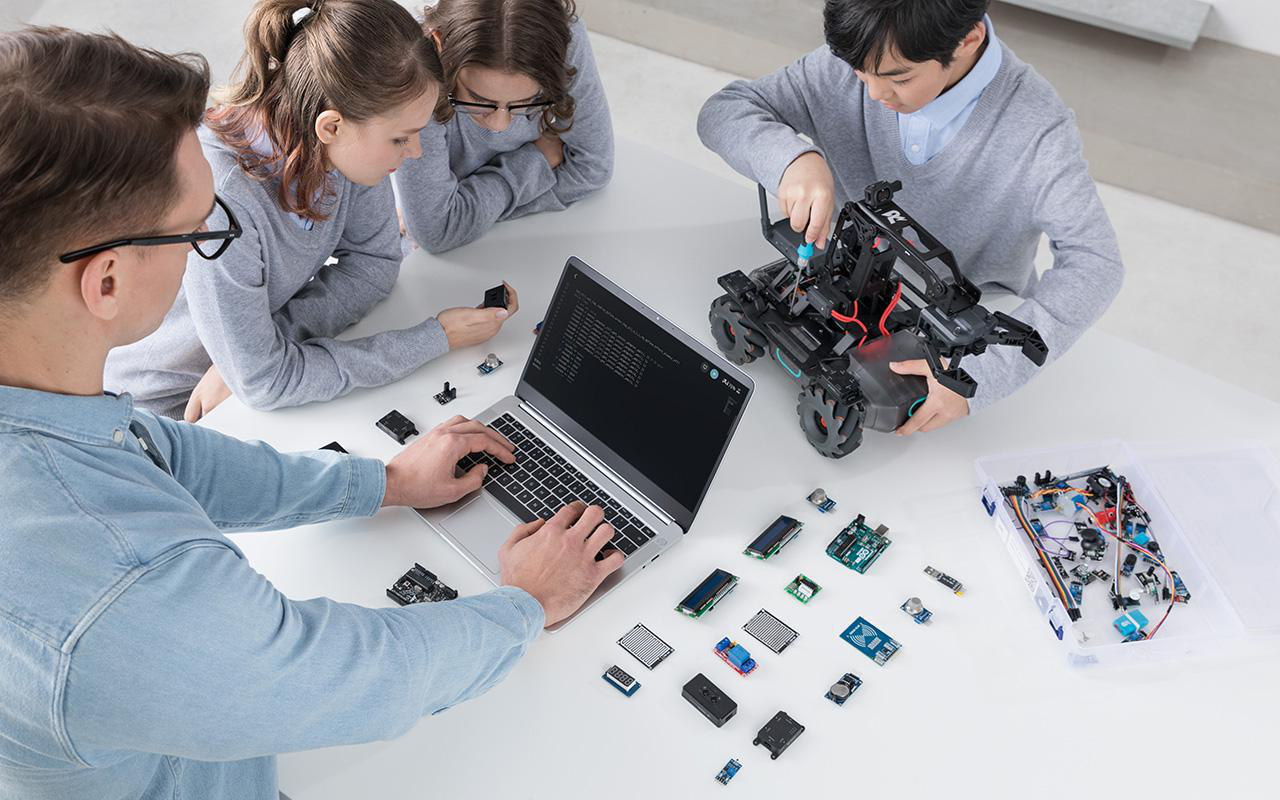 DJI ROBOMASTER EP Lernroboter, Schwarz