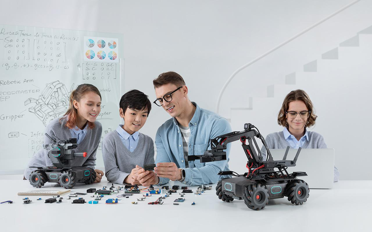 DJI ROBOMASTER EP Lernroboter, Schwarz