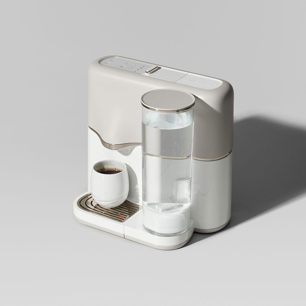 Kaffeemaschine, weiß und grau, mit Glaswasserbehälter und kleiner weißer Tasse.
