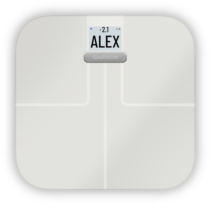 Egy fehér Garmin okosmérleg, amely Alex nevét és a fogyását mutatja.