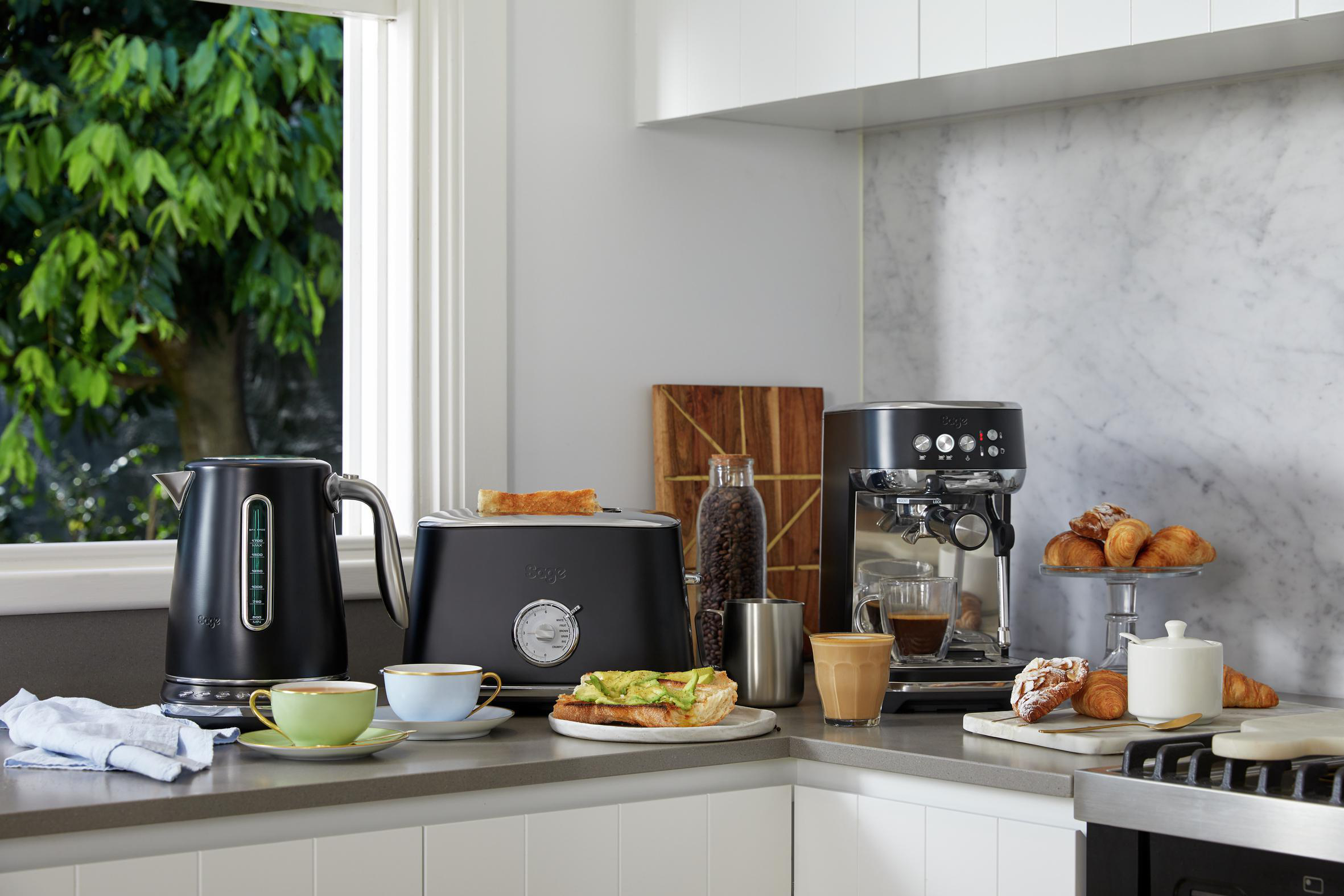 SAGE SES500BTR4EEU1 the Bambino Plus Espressomaschine Schwarz