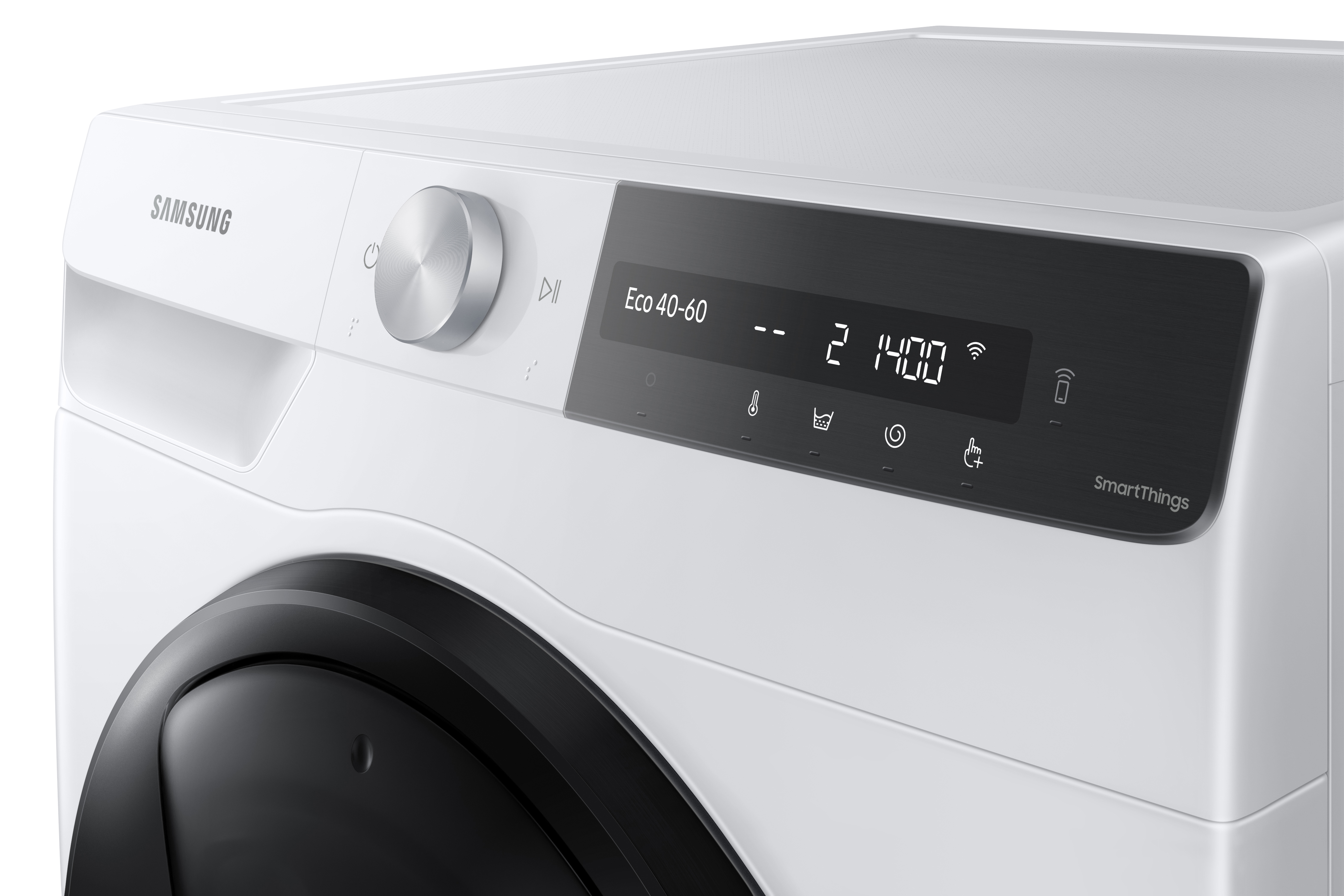 Gros plan sur le panneau de commande d'un lave-linge blanc, affichant les réglages et une minuterie numérique.