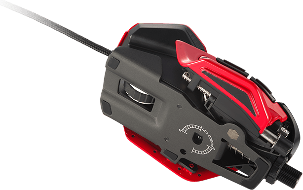 Die Unterseite einer schwarzen und roten Gaming-Maus mit einem geflochtenen Kabel.