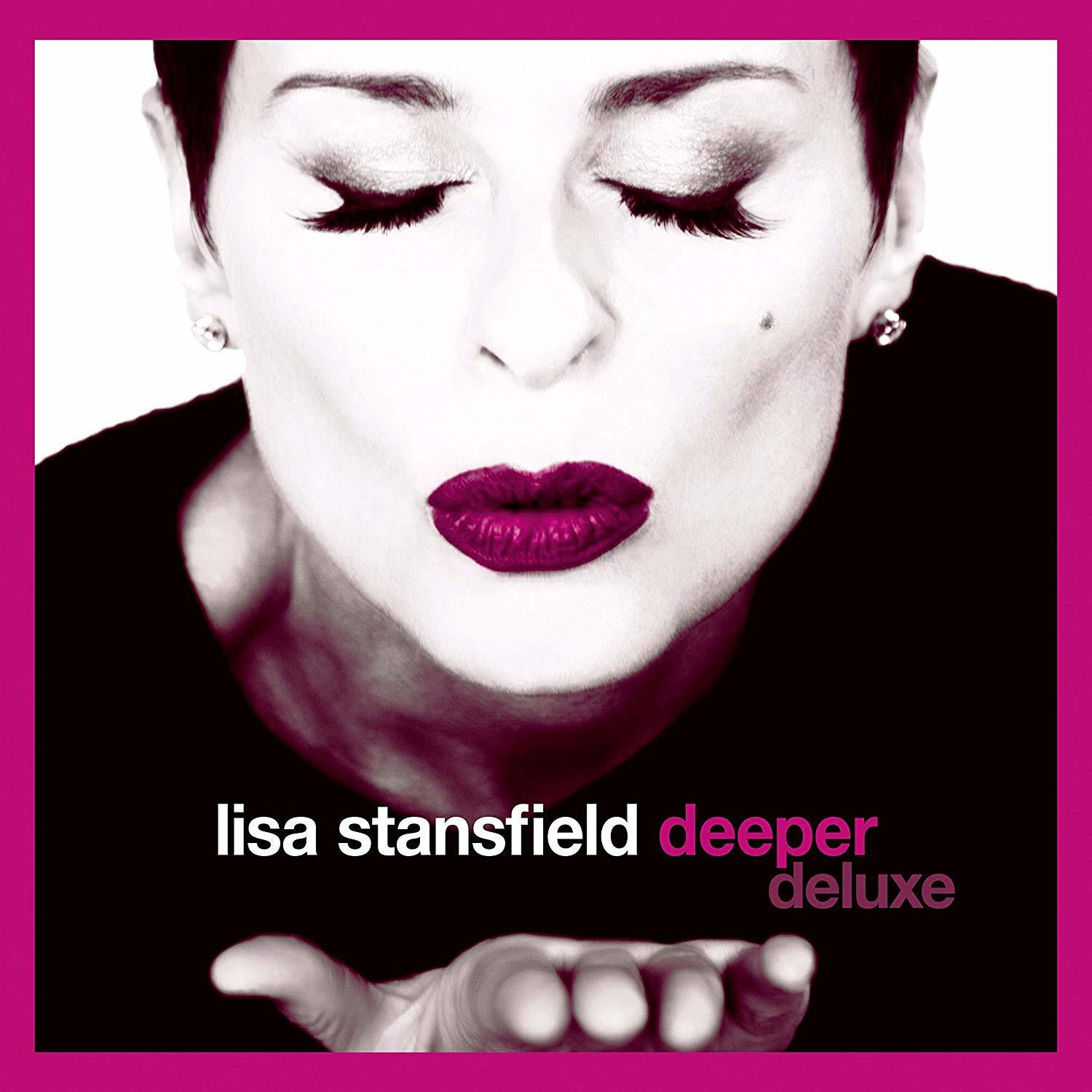 Albumcover, Lisa Stansfield, Nahaufnahme, bläst einen Kuss. Rosa Rand.