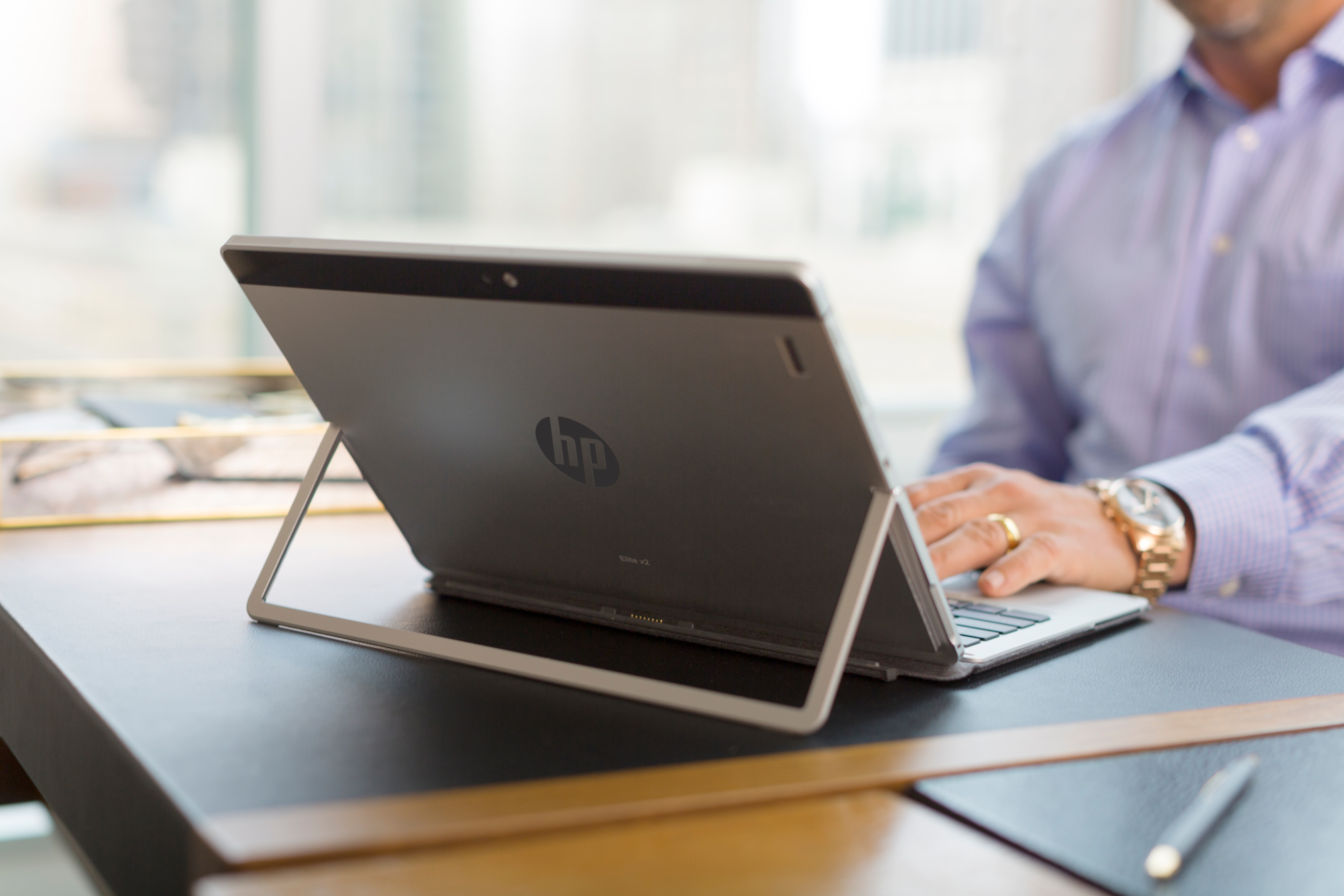 HP - B2B Elite x2 1012 G1 - 12 Zoll - Intel® Core™ M m7-6Y75 - 8 GB - 256 GB