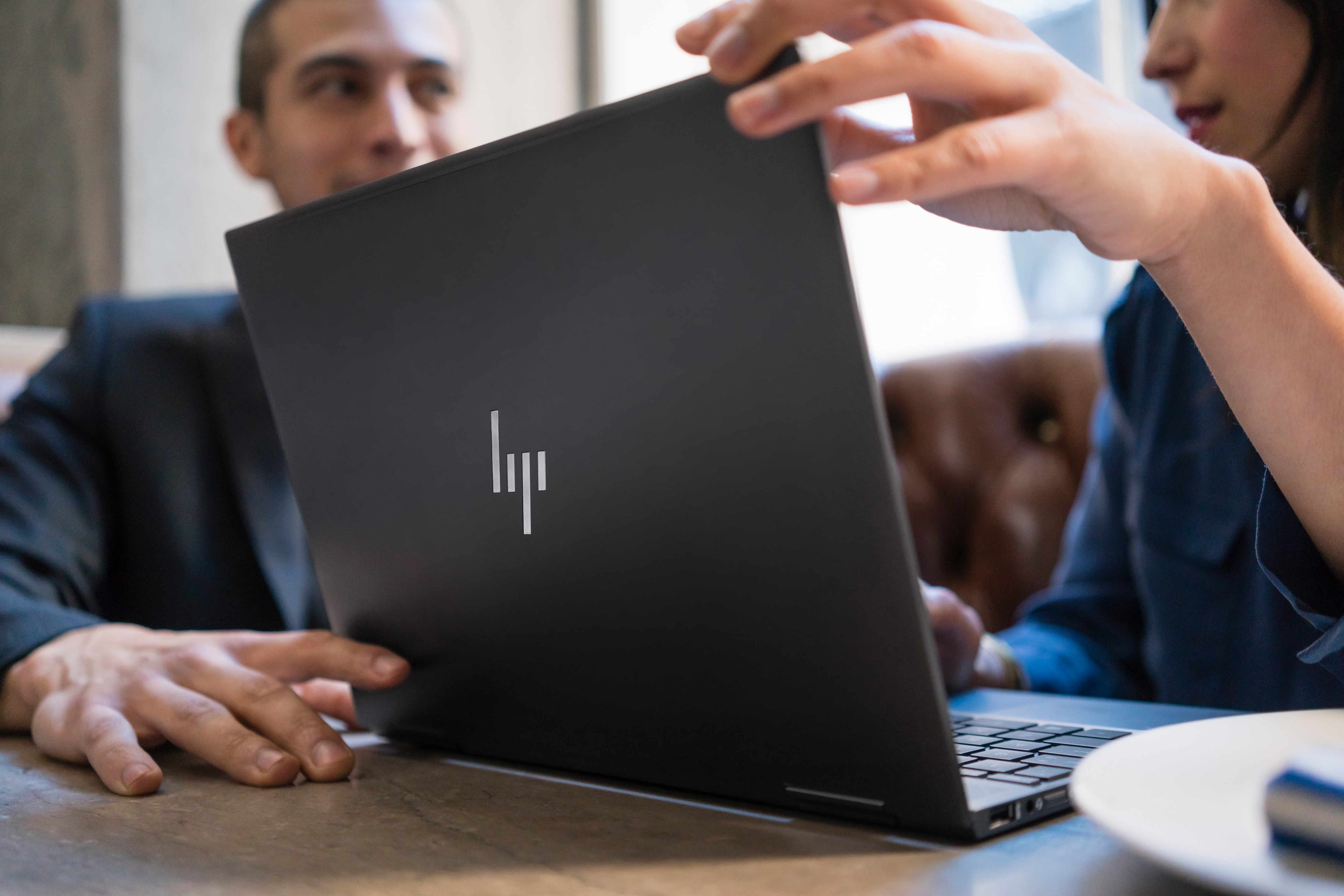 HP ENVY x360 13-ag0305ng - 13,3 Zoll - AMD Ryzen™ 5 2500U - 8 GB - 512 GB - AMD Radeon™ RX Vega 8 - Windows 10 Home (64 Bit)