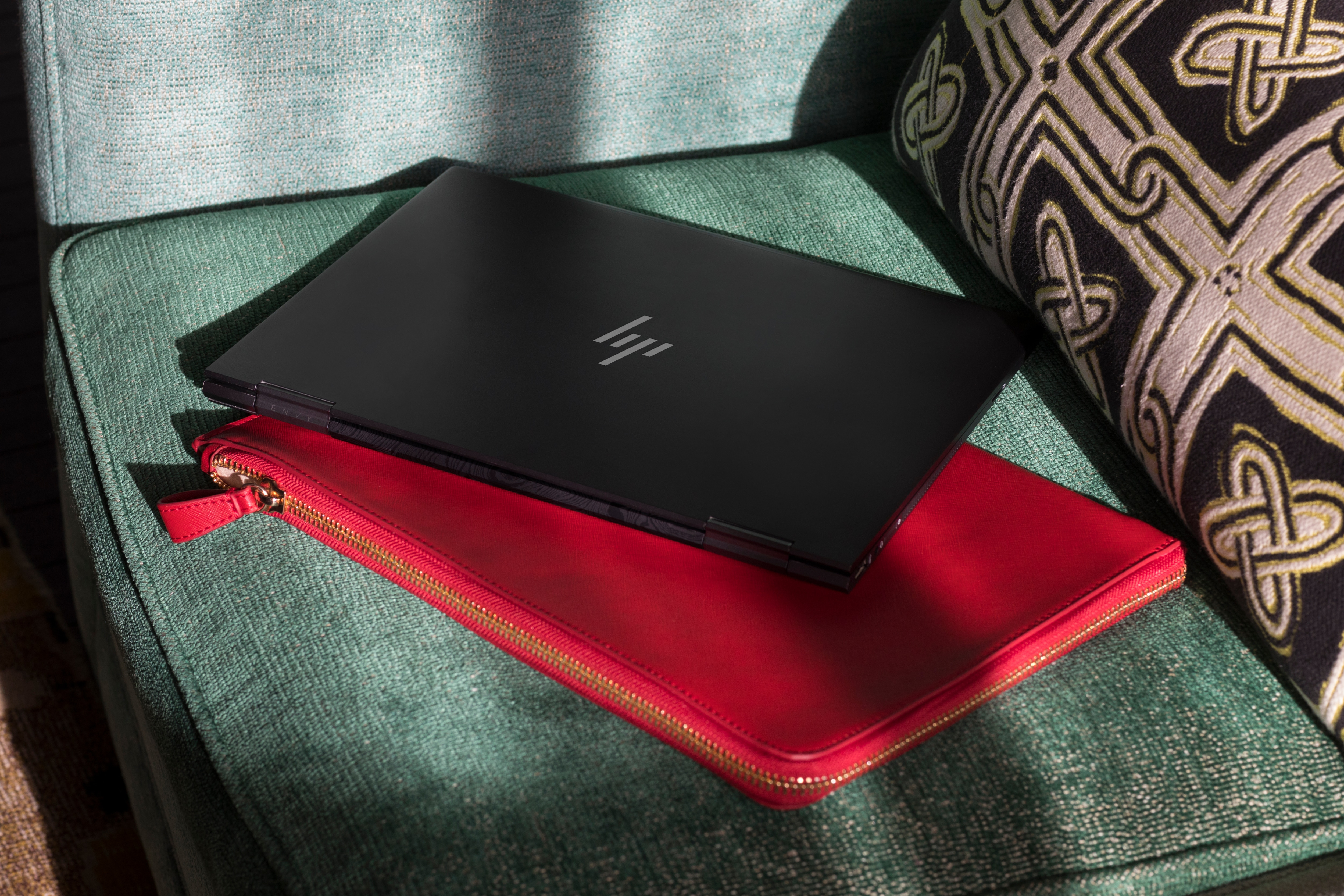 HP ENVY x360 13-ag0305ng - 13,3 Zoll - AMD Ryzen™ 5 2500U - 8 GB - 512 GB - AMD Radeon™ RX Vega 8 - Windows 10 Home (64 Bit)