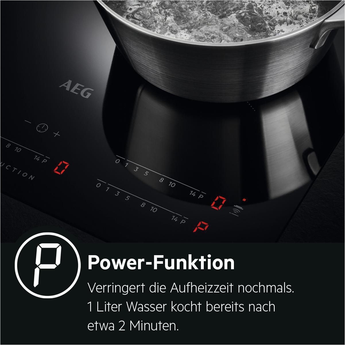 Schwarzes Induktionskochfeld mit Topf. Display zeigt Leistungseinstellung. Text sagt 'Power-Funktion'.