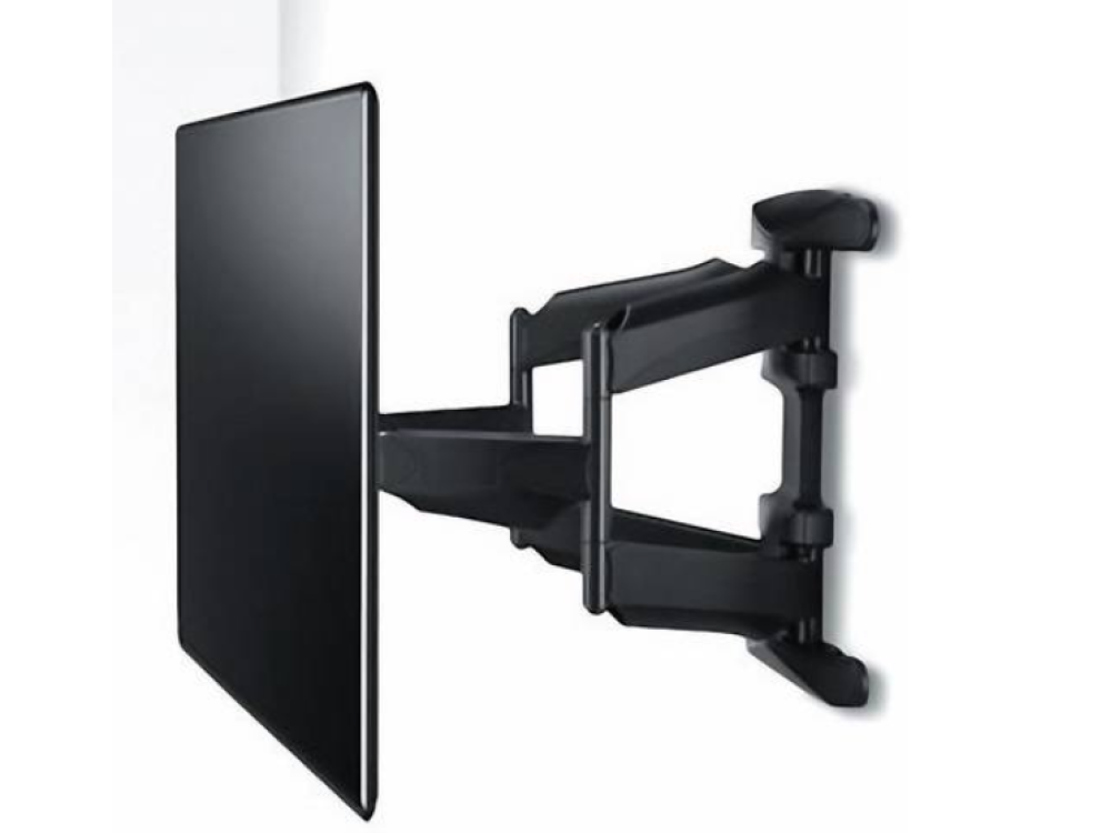 Televisor negro montado en un brazo negro contra una pared blanca.