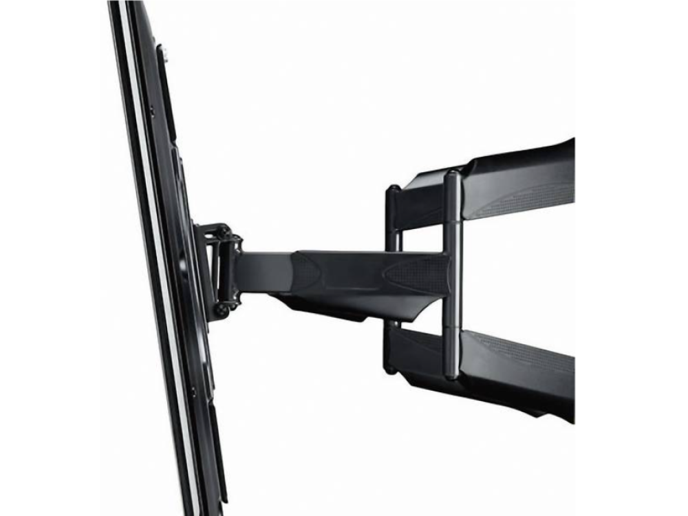 Un soporte de pared para TV negro. Está montado, en ángulo y muestra sus brazos articulados.