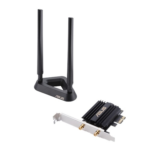 Adaptador de red inalámbrica con dos antenas y una base. Fondo blanco.
