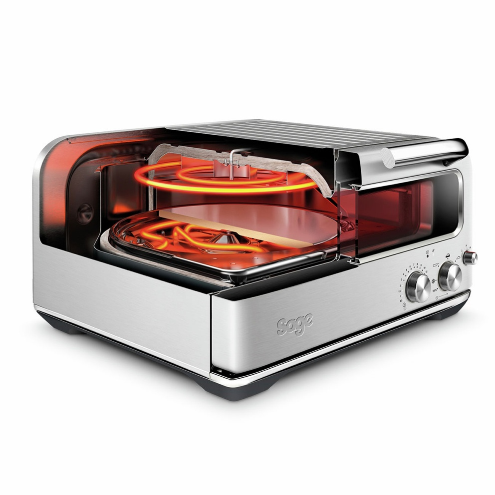 Silberner Toaster, teilweise aufgeschnitten, zeigt Heizelemente und ein Tablett. Silberne Bedienelemente rechts.