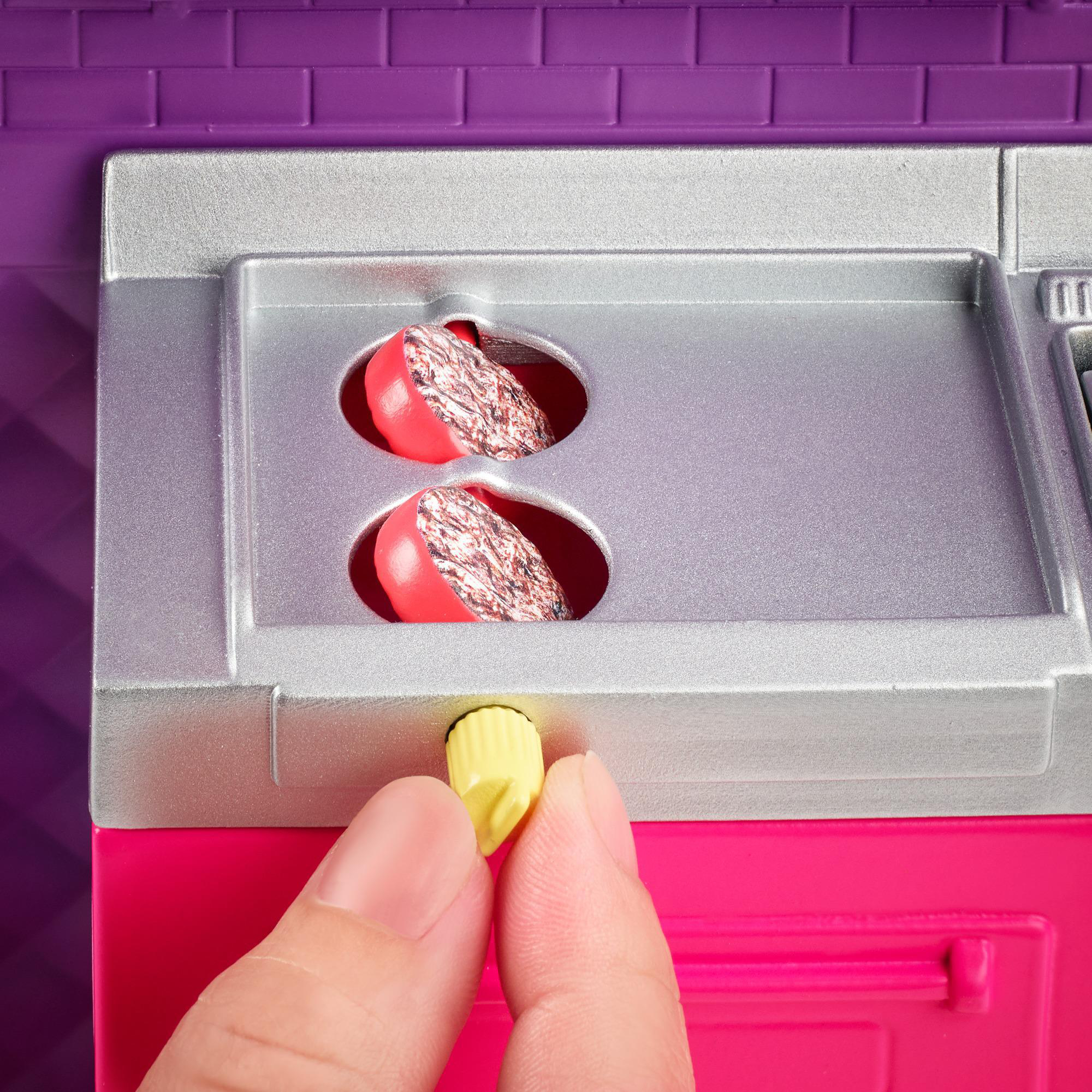 BARBIE Food-Truck Spielset aufklappbar, über 30 Teile Puppen-Zubehör Spielset Mehrfarbig