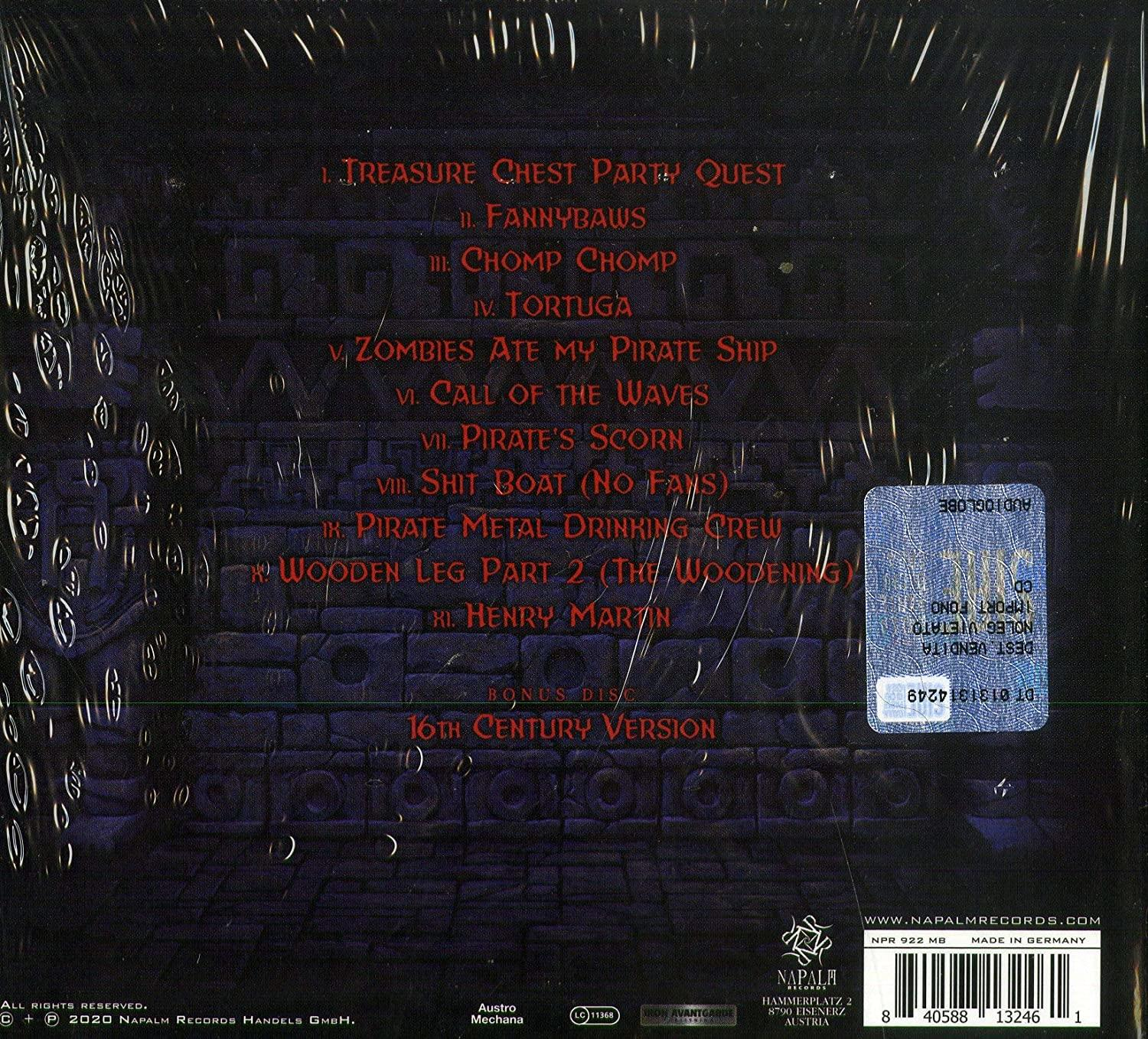 Rückseite eines CD-Covers, dunkler Hintergrund, Titelliste und ein Aufkleber.